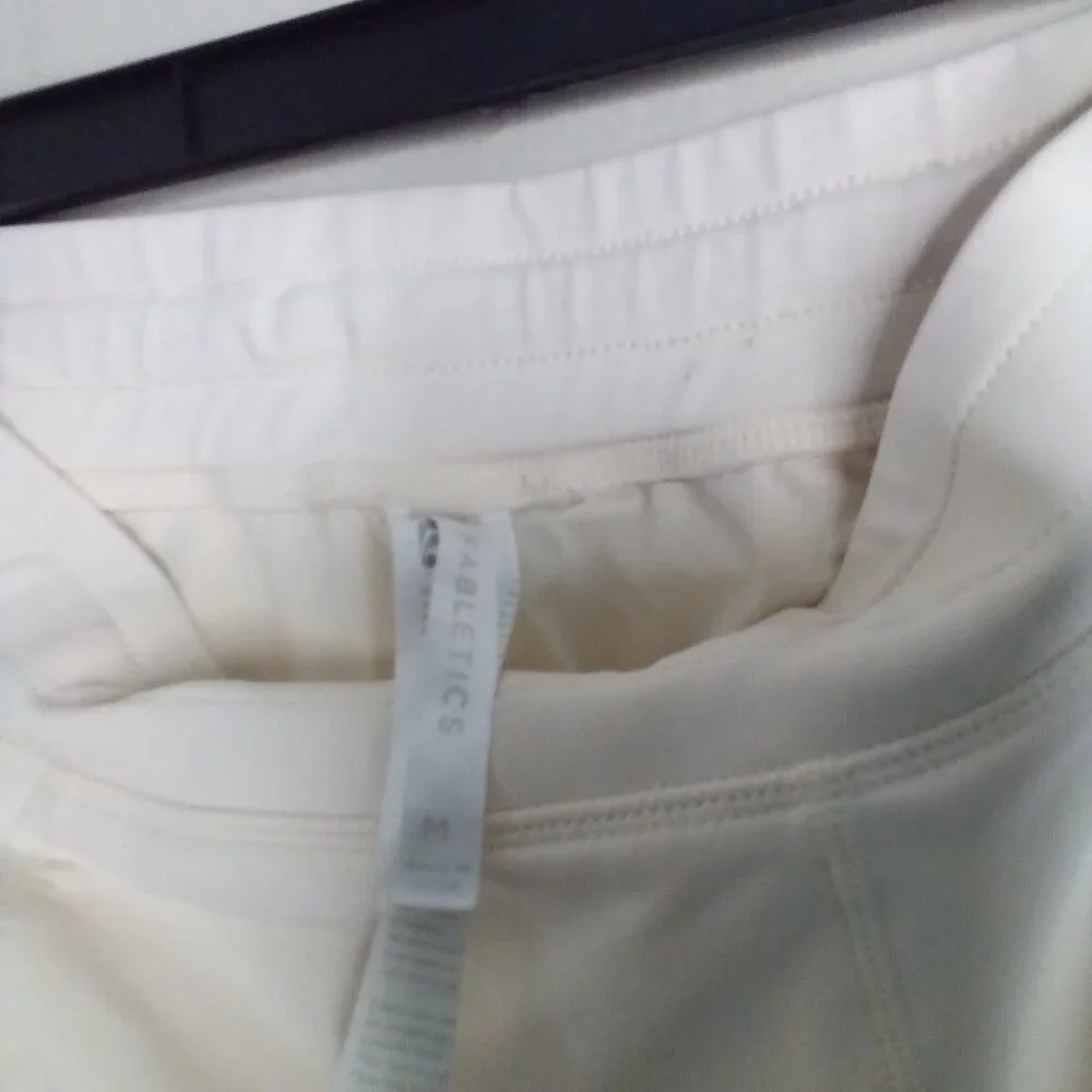Fabletics Pants Joggers Women M Elastic Comfort Waist Active Side Pockets Cream